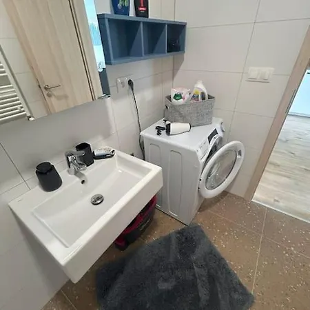 Apartman Modern Aparment In Moruse Compex With Free Parking *