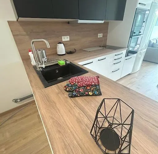 Modern Aparment In Moruse Compex With Free Parking Apartmán *