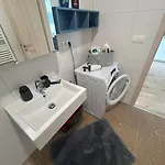 Apartman Modern Aparment In Moruse Compex With Free Parking *